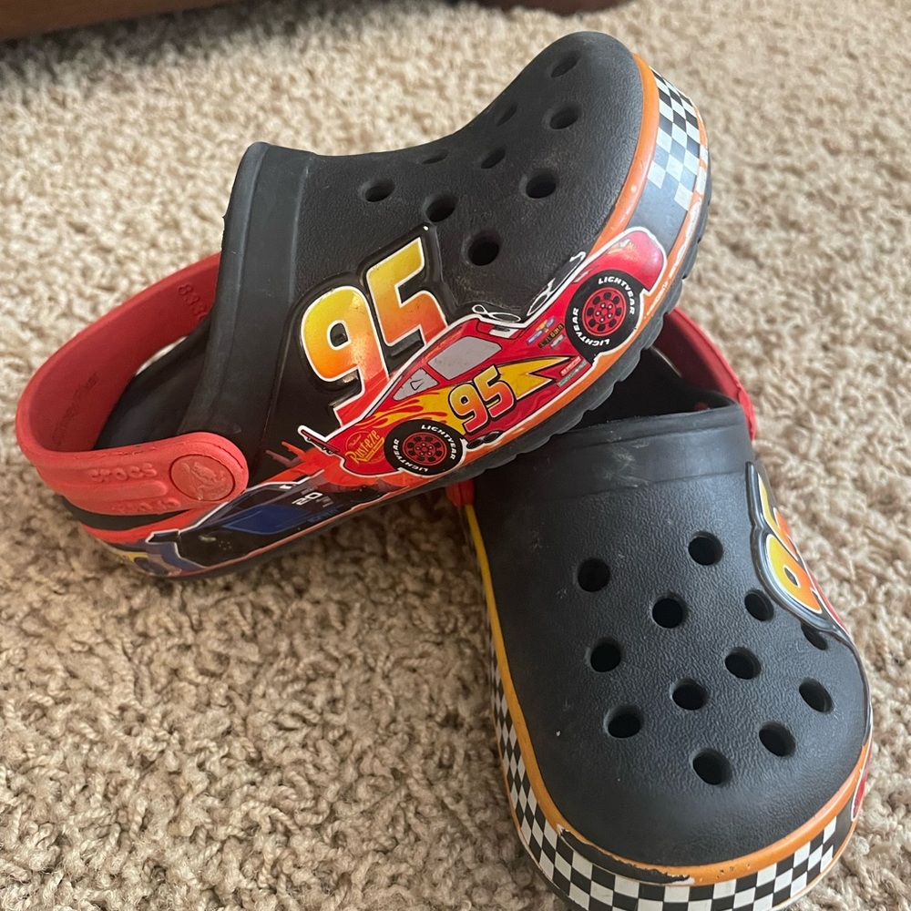 Crocs Kids' Lightning McQueen Clogs